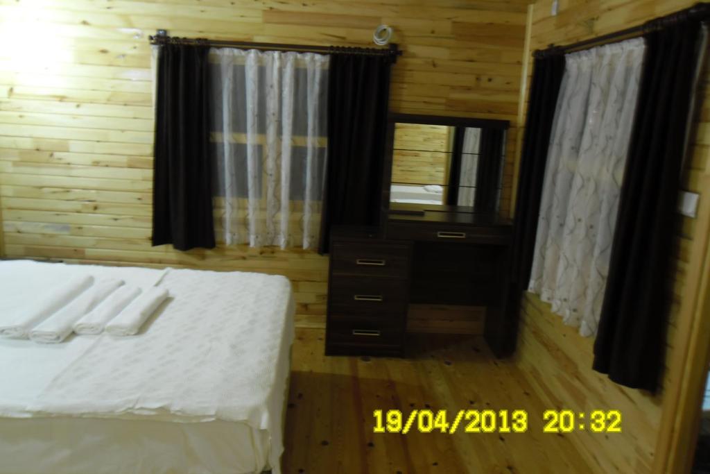 Cesur Pansiyon Hotel Çıralı Bilik gambar